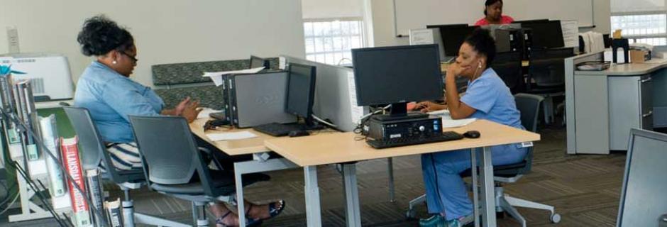 Students working on computers at CCP.